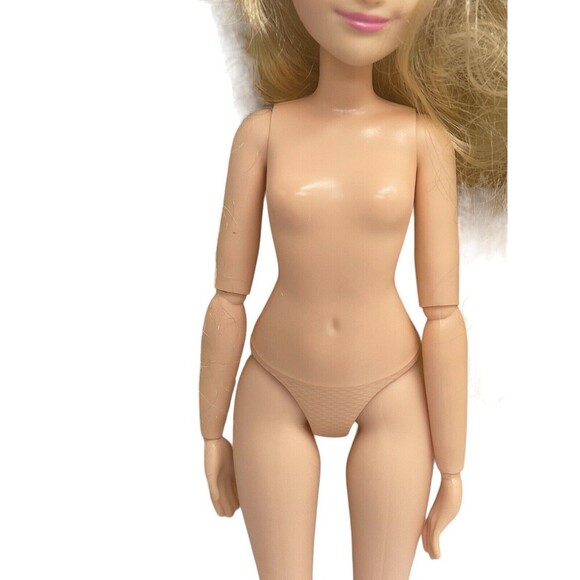 Disney Princess Rapunzel doll with Real Eyelashes - Picture 10 of 12